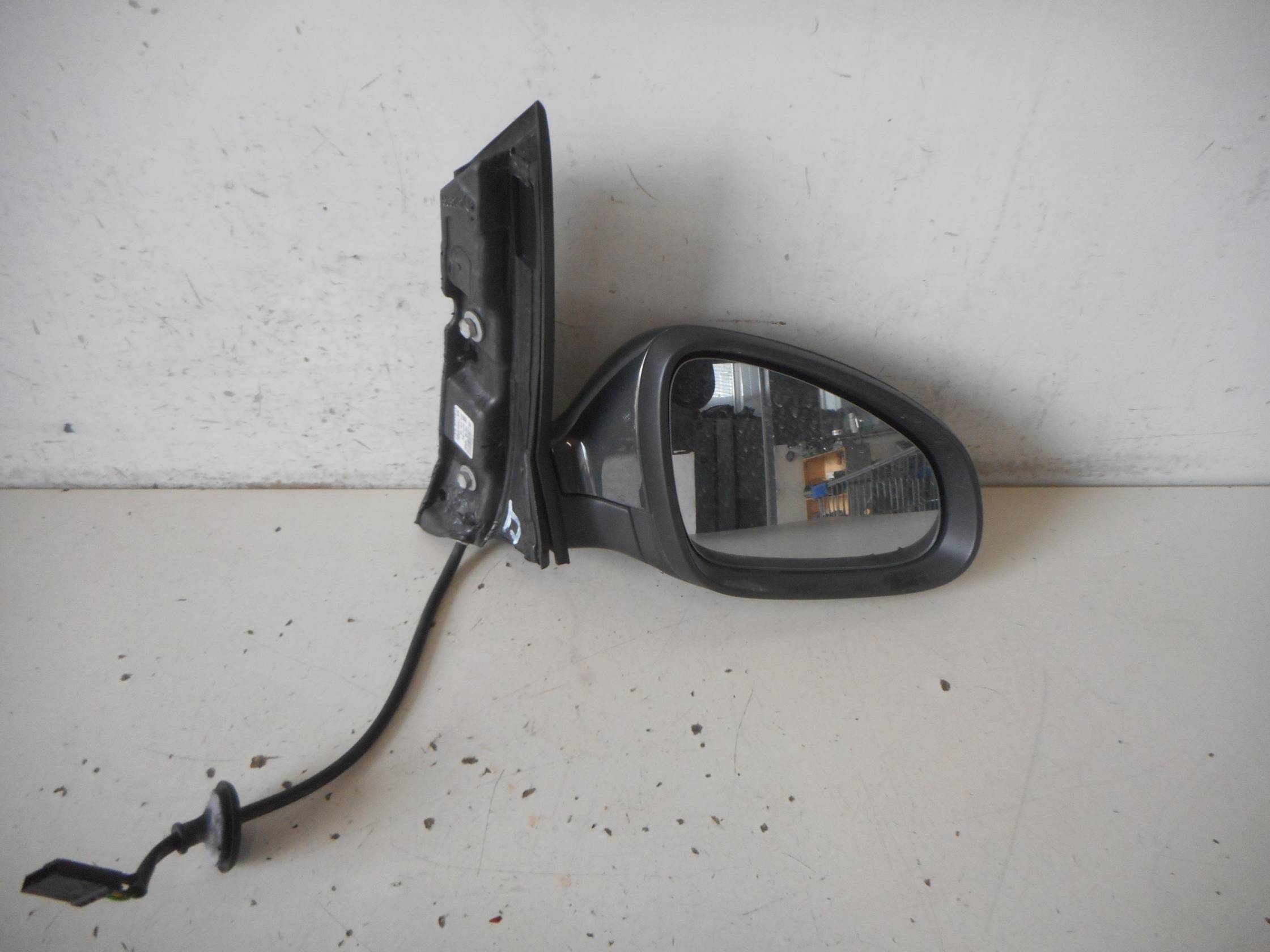 Retrovisore est. regolaz. elettr. dx.